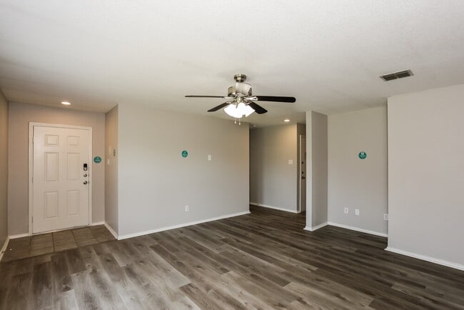 Photo - 1520 Castle Ridge Rd