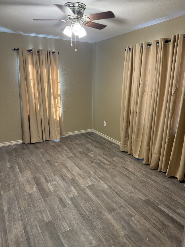 Bedroom - 2033 Shelton St