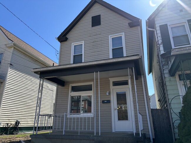 Building Photo - 432 North Ave