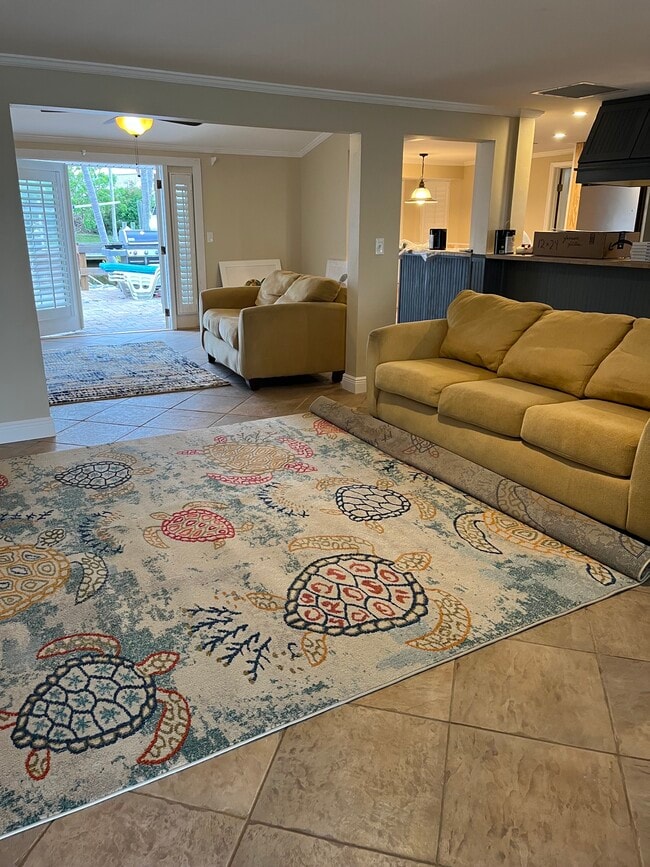 Photo - FURNISHED 3 bed/2.5bath HOUSE For Rent