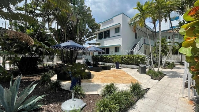 Building Photo - 7710 Harding Ave Unit 408