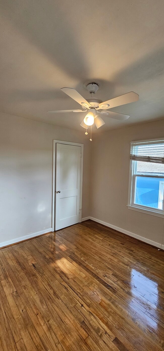 Photo - 4504 Terrace St