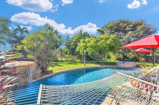 Photo - 916 Roberts Rd