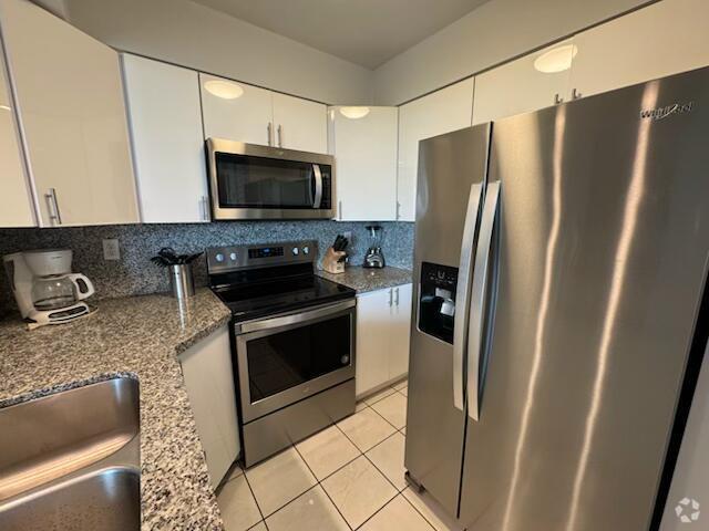 Building Photo - 2075 SW 122nd Ave Unit 513 Rental