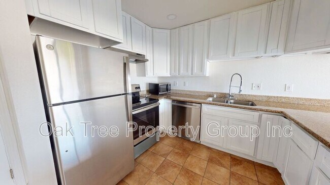 Photo - 351 Lester Ave Unidad 3C