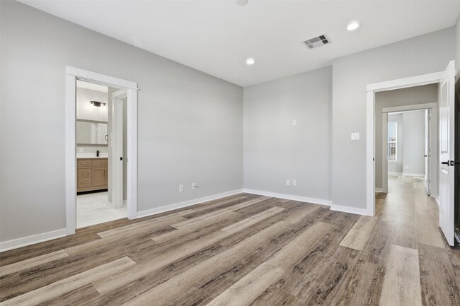 Photo - 417 Stonework Sage Ln