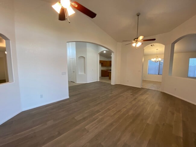 Photo - Enjoy Golf Course Living: Refreshed 4-Bedr...