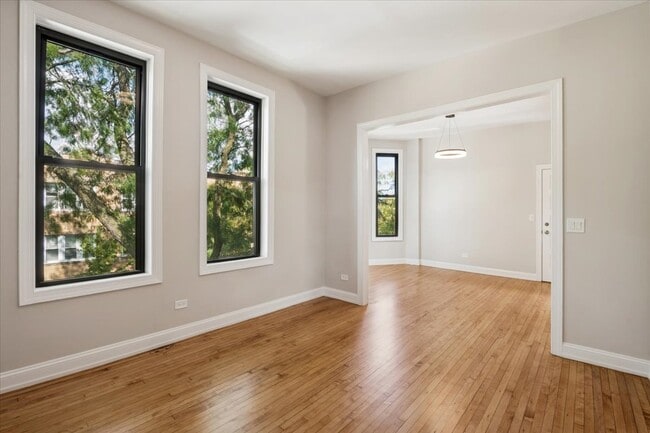 Photo - 2058 N Albany Ave Unit 3R