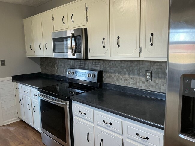 Photo - 714 Shetland Dr