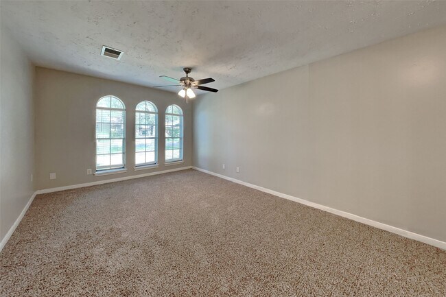 Photo - 3238 Three Pines Dr