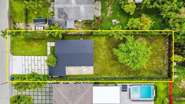 Photo - 300 NE 116th St