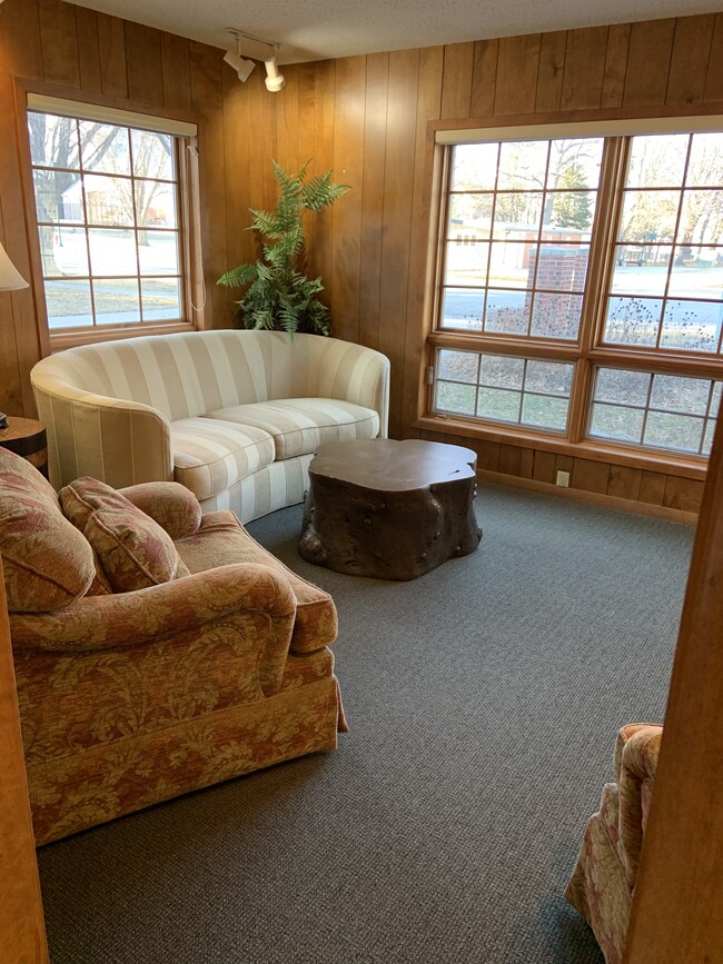 Photo - 111 W Main St Unit Apartment 1