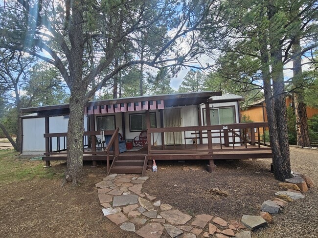 Building Photo - 2192 S Woods Dr Rental