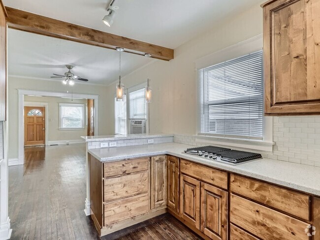 Building Photo - 1146 S Washington St Rental