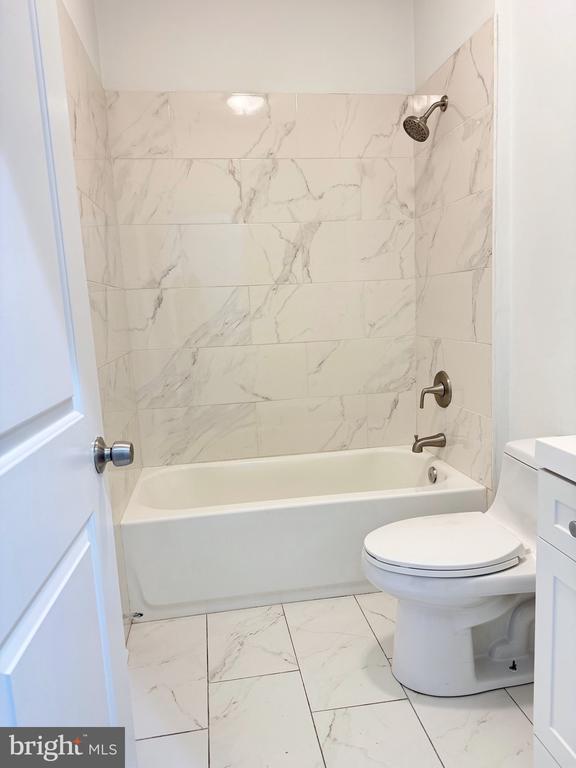 Photo - 3857 N Broad St Unit 3