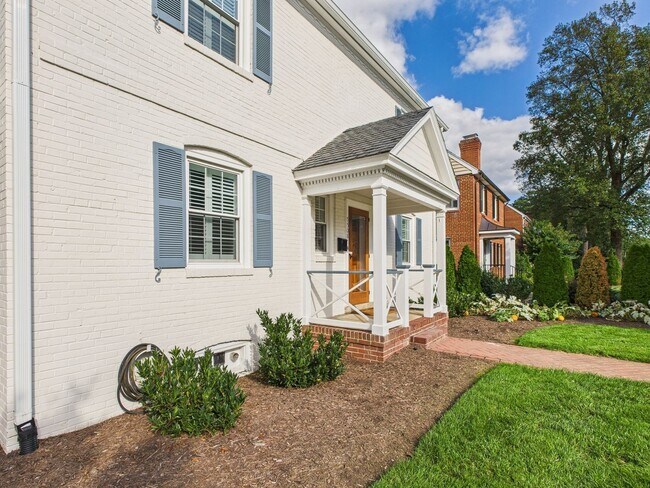 Photo - 5508 Grove Ave