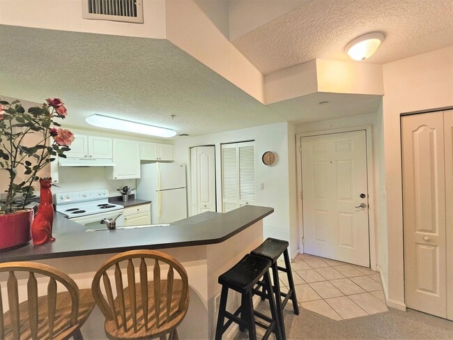 Photo - 5050 Fairways Cir Unit 301