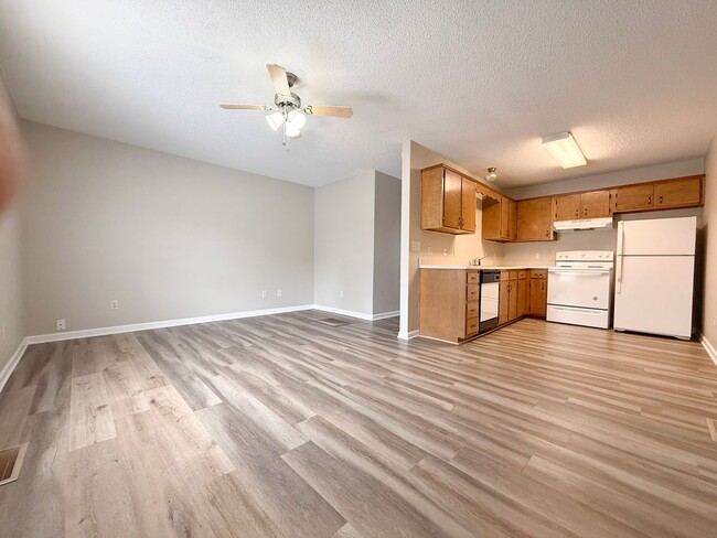 Photo - 1948 E First St Unit 1948_2