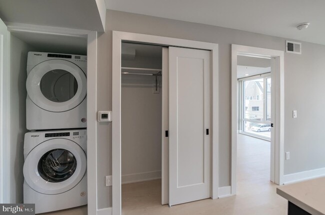 Photo - 6604 Ridge Ave Unidad 309