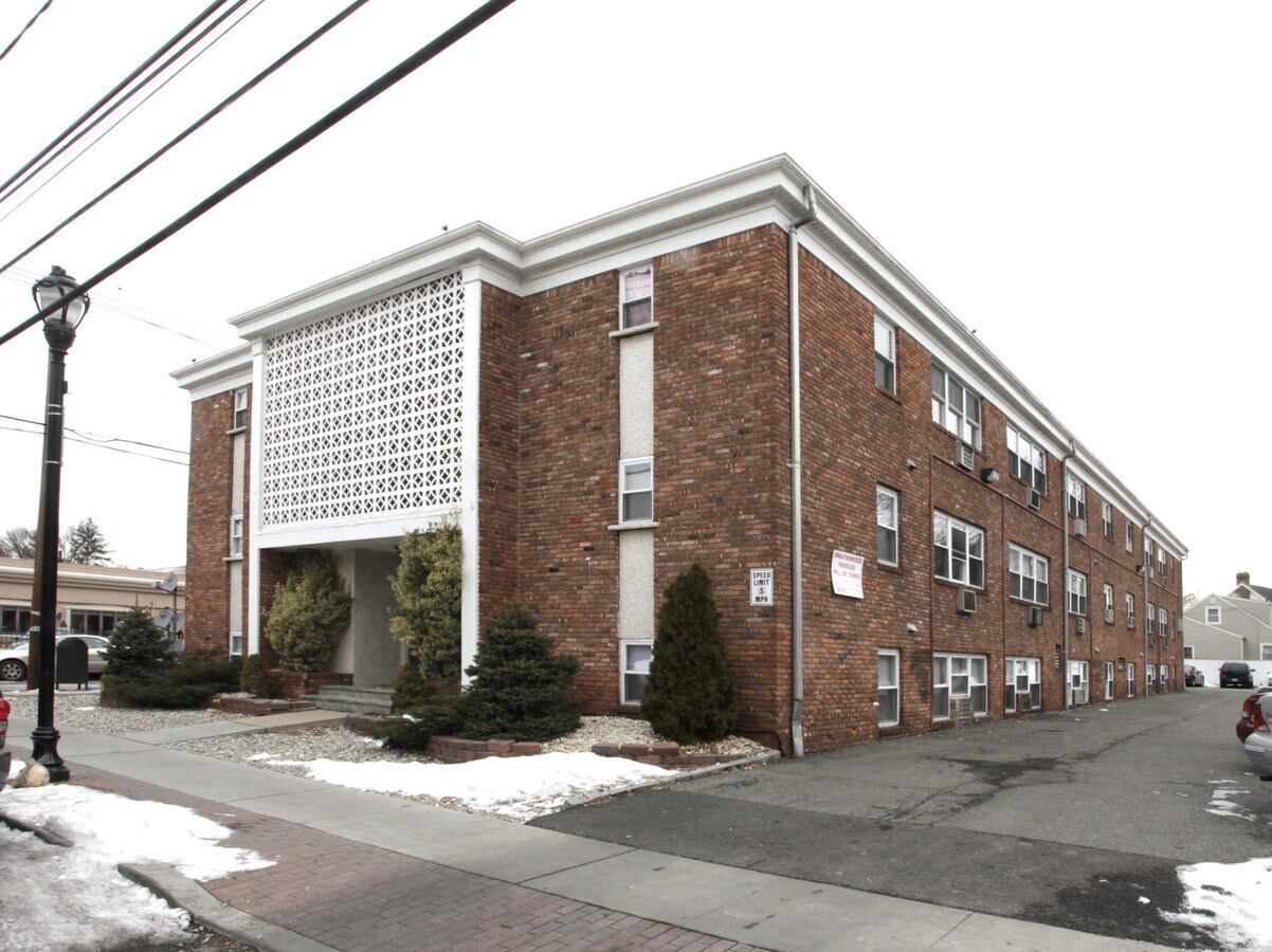 Photo - 525-527 Morris Ave Apartments