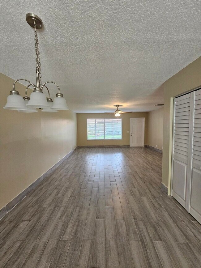 Photo - 4859 Orleans Ct