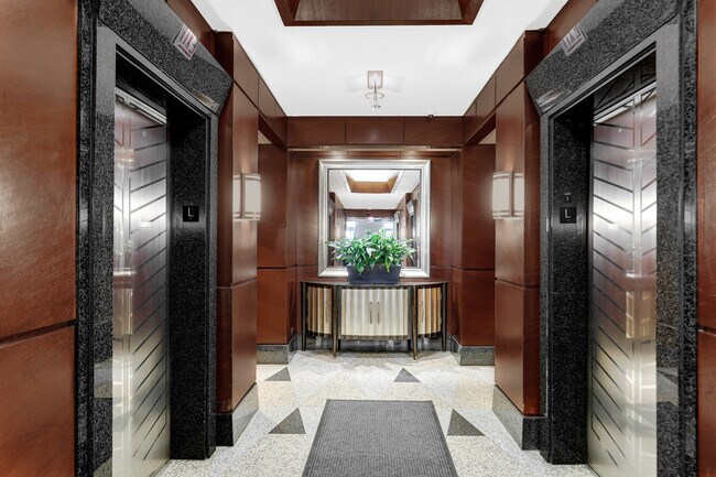 Photo - 440 N Wabash Ave