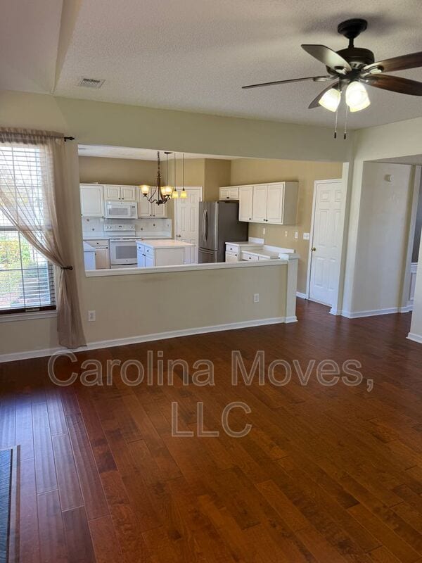 Photo - 4 Bay Hill Dr