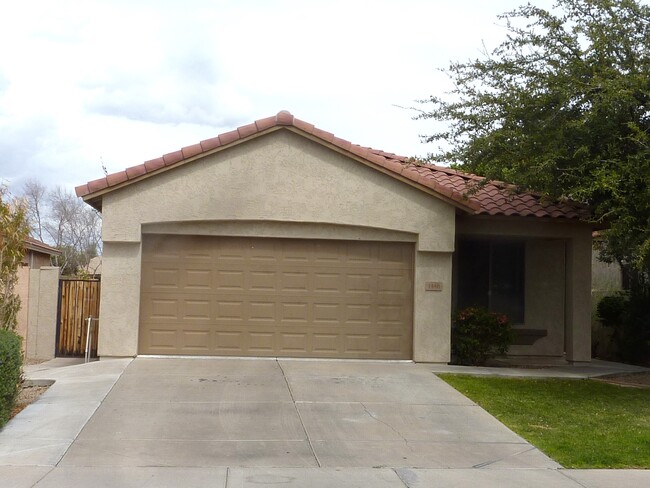 Front View - 1146 E Ranch Ct Casa