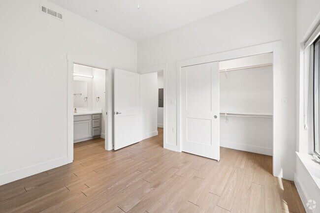 Grand Canyon 2BR, 2BA - 976SF - Second Bedroom