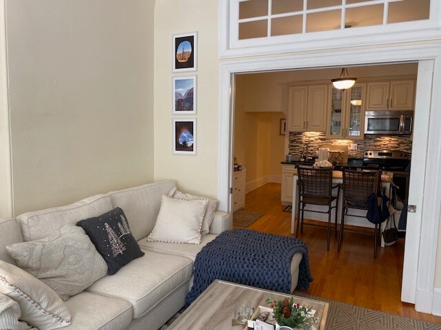 Photo - 1878 Beacon St Unidad 1