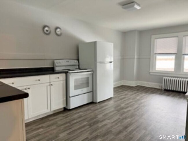 Photo - 252 Main St Unit A3