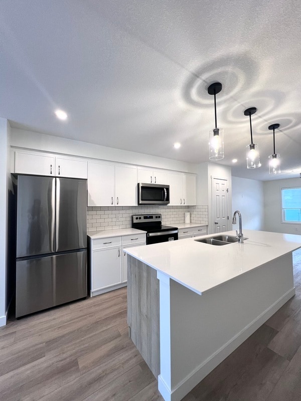 Photo - 22710-2282a 82a Ave NW