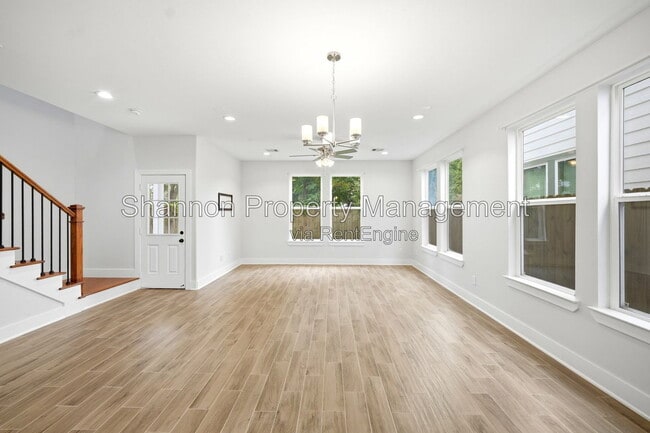 Photo - 2125 Paul Quinn St