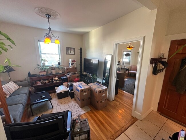 Photo - 188 Lowell St Unidad 2