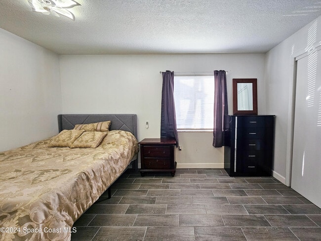 Photo - 193 San Juan Cir