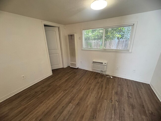 Photo - 1 Bedroom 1 Bath Home with a Large Outdoor...