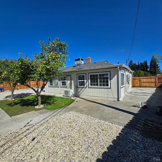 Photo - 117 Cypress St