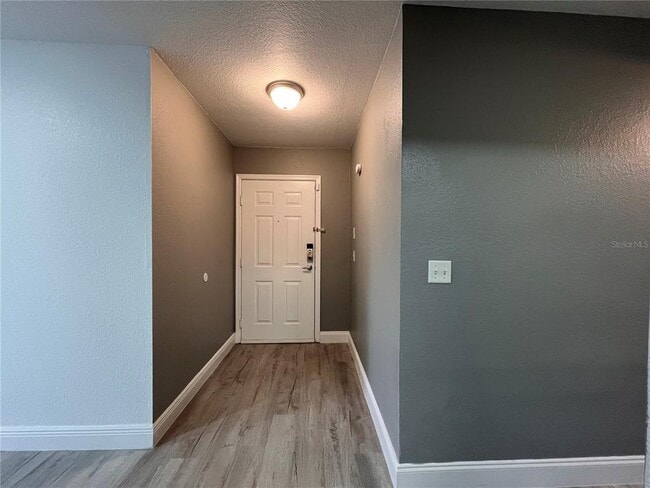 Photo - 13838 Fairway Island Dr Unidad 1412