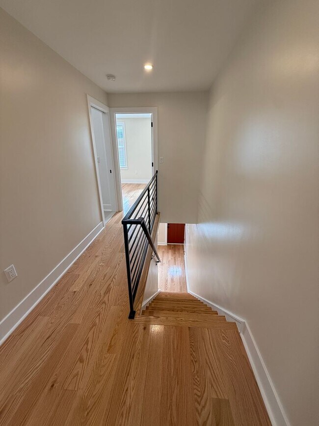 Photo - Stunning Newly Renovated 2BR Home in Brewe...