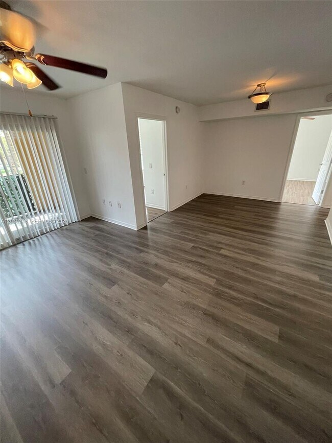 4081 San Marino Blvd Unidad 206