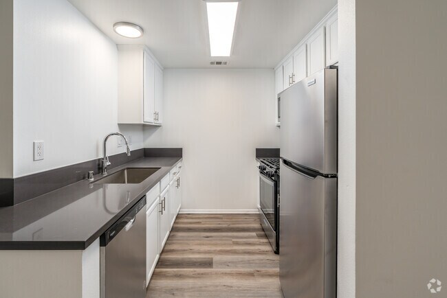 3BR, 3BA - 1,239SF - Kitchen