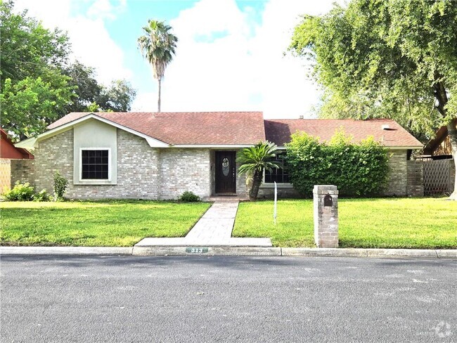 Building Photo - 313 Redbud Ave Rental