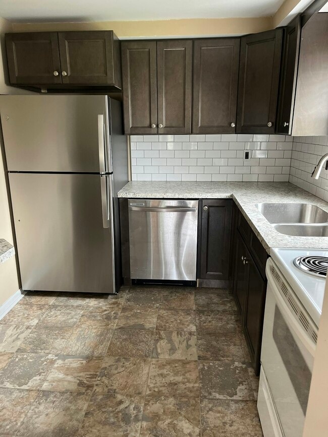 Photo - 340 N Prince St Unit 6