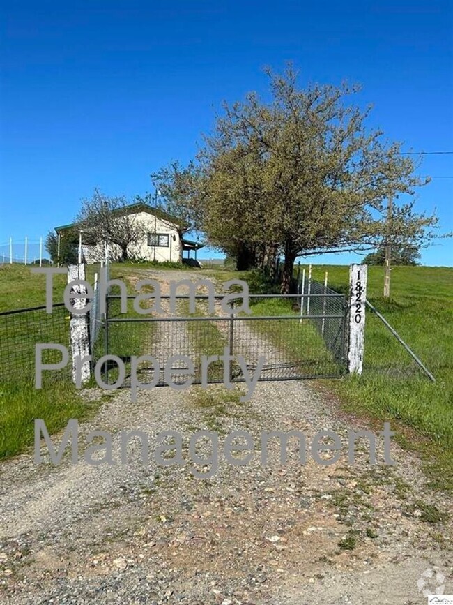 Building Photo - 2 Bedroom 1 Bathroom Home in Rural Red Blu...