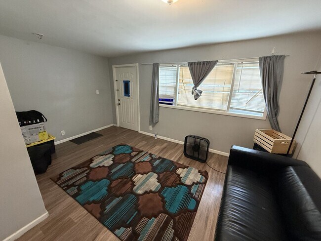 4812 S Elizabeth St Unit 1F