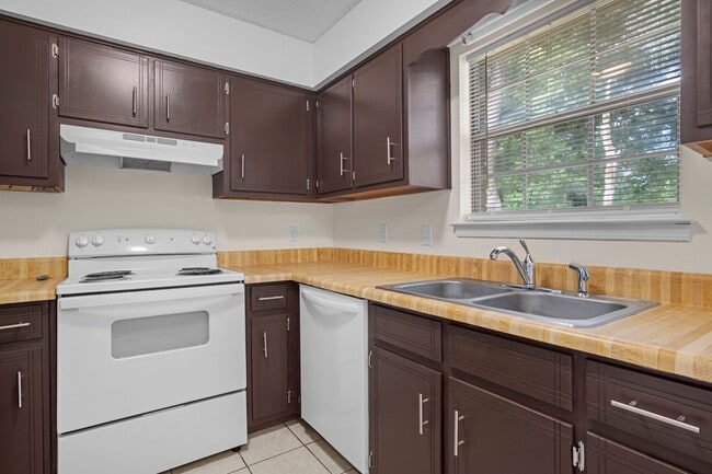 501 S Edgewood Cir