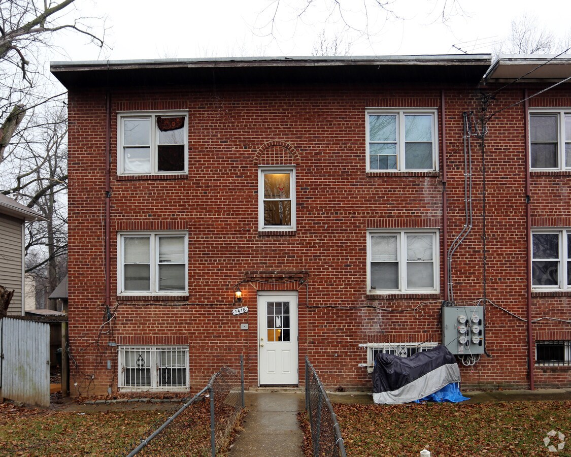 Photo - 1416 Eastern Ave NE