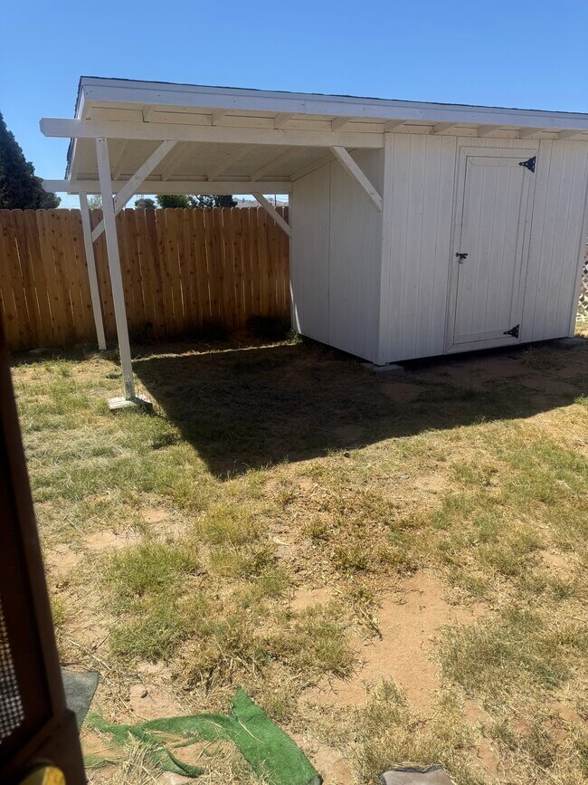 Backyard storage - 26946 Prospect St Unit 26946