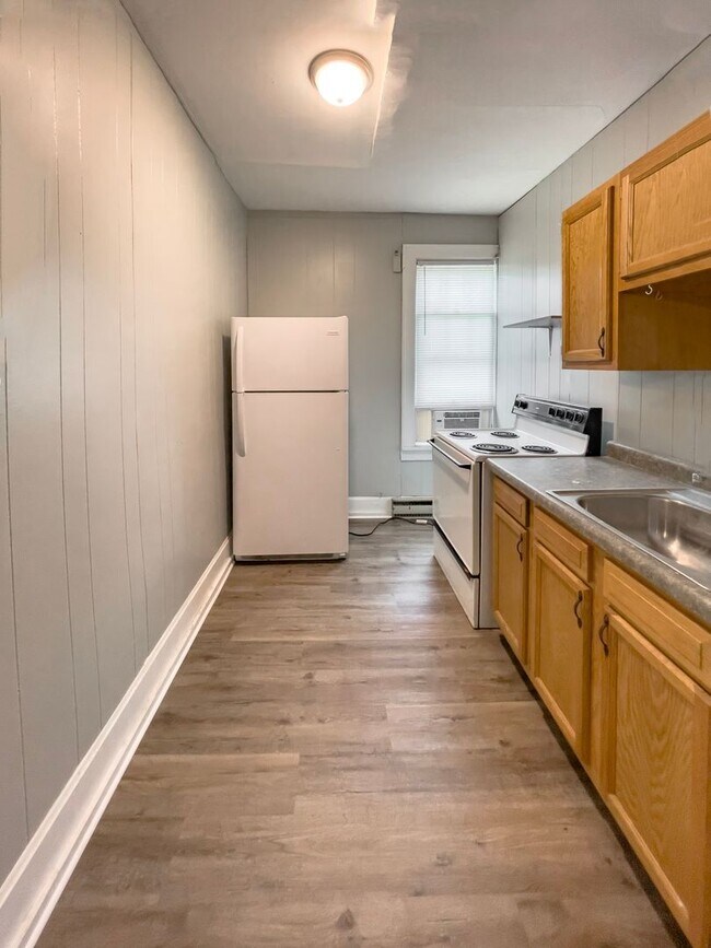 Photo - PRELEASING for AUGUST! Close to Campus Unit 216D