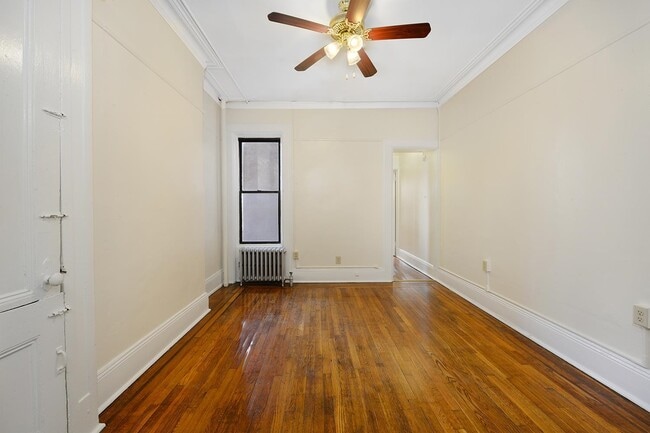 Building Photo - 207 Washington St Unit 1